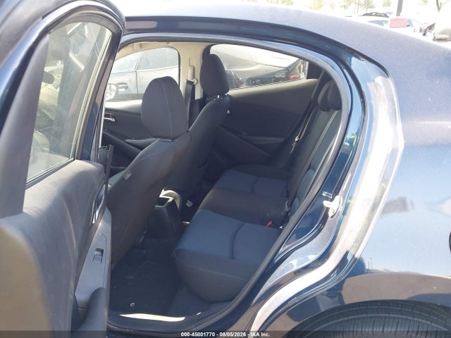 3MYDLBYV7HY157175 Toyota YARIS IA