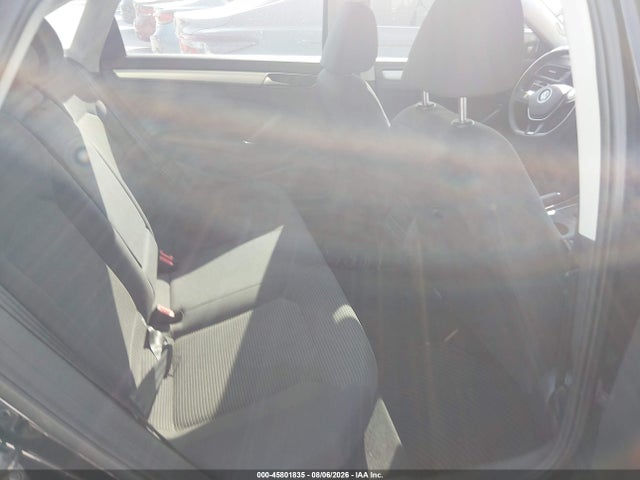 1VWAS7A34GC035131 Volkswagen Passat 1.8t S
