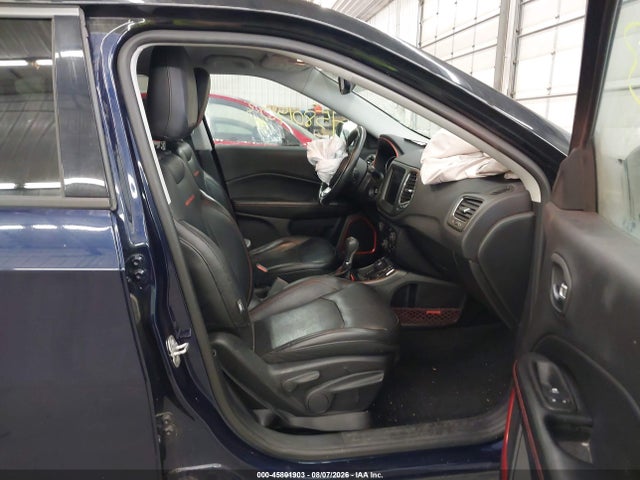 45801903 :رقم المزاد ، 3C4NJDDB4JT207582 vin ، 2018 Jeep Compass Trailhawk 4x4 مزاد بيع