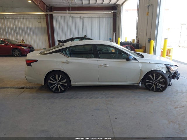 1N4BL4CW7NN304434 Nissan Altima Sr Intelligent Awd