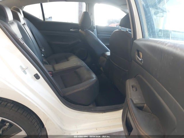 1N4BL4CW7NN304434 Nissan Altima Sr Intelligent Awd