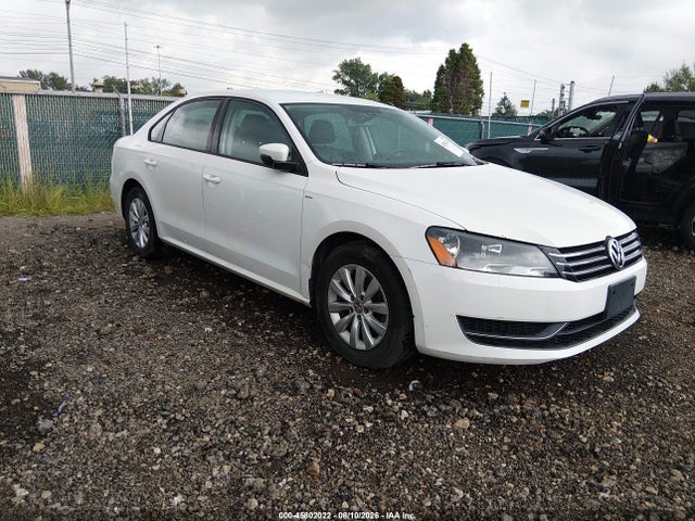 Продаж на аукціоні авто 2015 Volkswagen Passat 1.8t Wolfsburg Edition, vin: 1VWAT7A36FC013482, номер лоту: 45802022