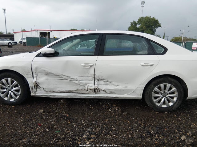 Продаж на аукціоні авто 2015 Volkswagen Passat 1.8t Wolfsburg Edition, vin: 1VWAT7A36FC013482, номер лоту: 45802022