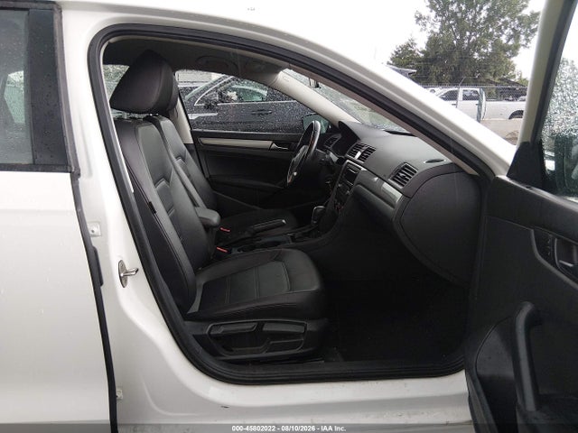 Продаж на аукціоні авто 2015 Volkswagen Passat 1.8t Wolfsburg Edition, vin: 1VWAT7A36FC013482, номер лоту: 45802022