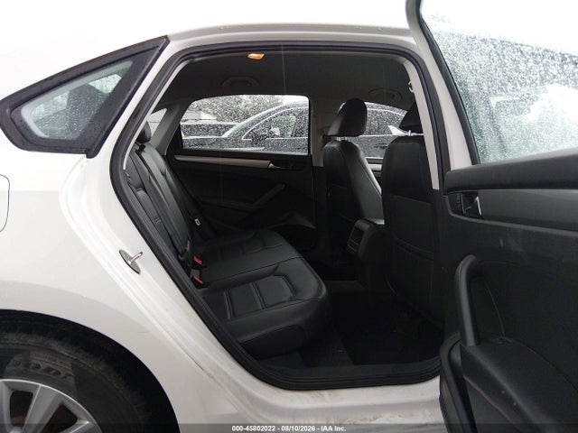 Продаж на аукціоні авто 2015 Volkswagen Passat 1.8t Wolfsburg Edition, vin: 1VWAT7A36FC013482, номер лоту: 45802022