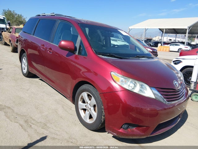 Toyota Sienna Le 8 Passenger 2015 5TDKK3DCXFS569551 zdjęcie główne