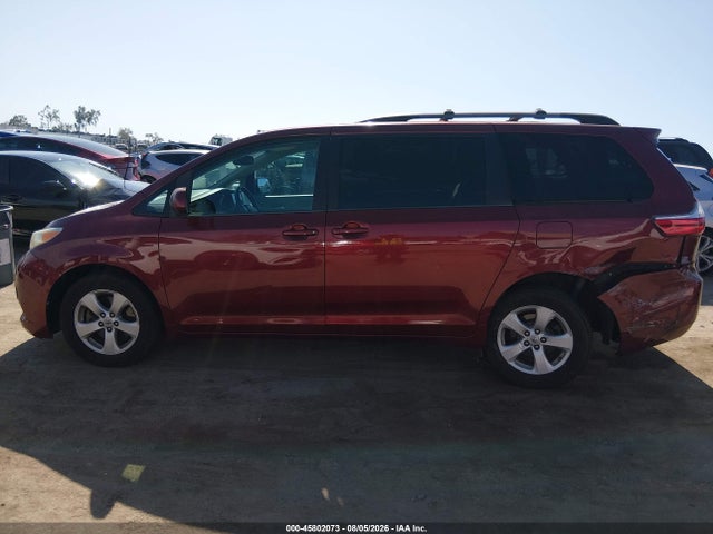 Toyota Sienna Le 8 Passenger 2015 5TDKK3DCXFS569551 Image 14