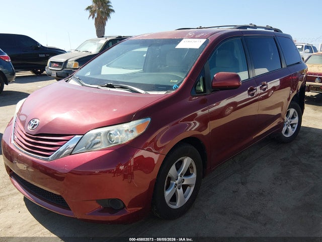 Toyota Sienna Le 8 Passenger 2015 5TDKK3DCXFS569551 Image 2