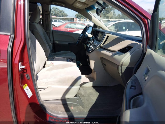 Toyota Sienna Le 8 Passenger 2015 5TDKK3DCXFS569551 Image 5