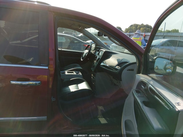 45802077 :رقم المزاد ، 2A4RR8DG3BR666128 vin ، 2011 Chrysler Town & Country Touring-l مزاد بيع