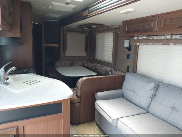 45802104 :رقم المزاد ، 1UJBJ0BR7F1TC0416 vin ، 2015 Jayco Other مزاد بيع
