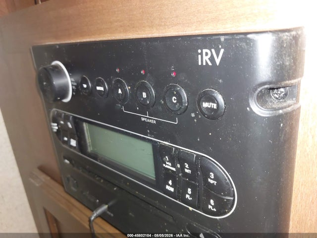 45802104 :رقم المزاد ، 1UJBJ0BR7F1TC0416 vin ، 2015 Jayco Other مزاد بيع