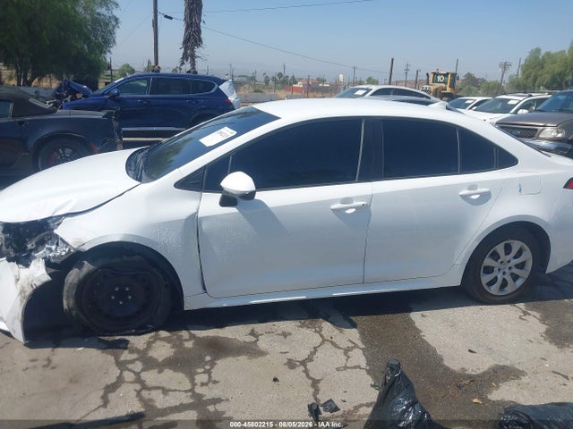 5YFB4MDE9PP011881 Toyota COROLLA LE
