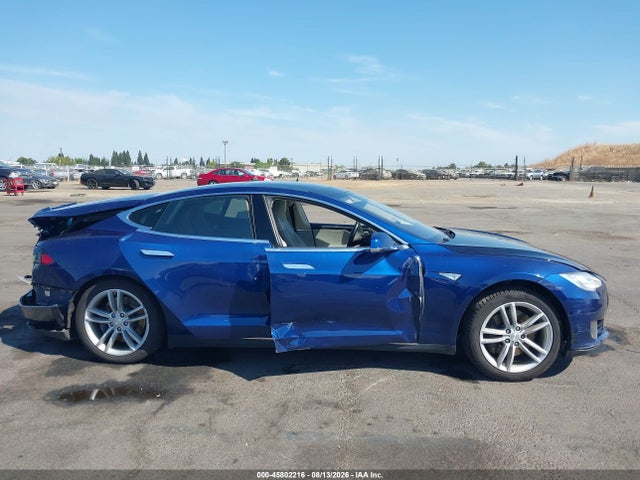 45802216 :رقم المزاد ، 5YJSA1H24FF095318 vin ، 2015 Tesla Model S 70d/85d/p85d مزاد بيع
