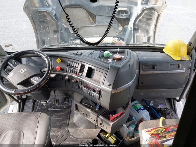 45802222 :رقم المزاد ، 4V4NC9EH2LN247225 vin ، 2020 Volvo Vnl مزاد بيع