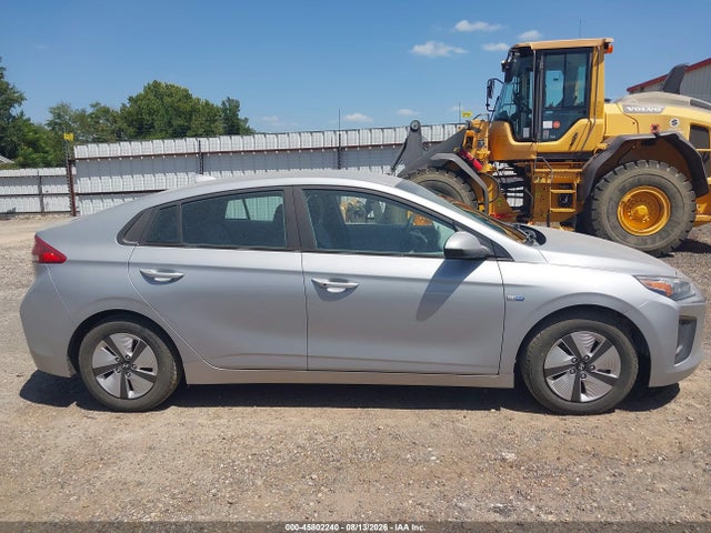 2020 Hyundai Ioniq Hybrid Blue მანქანა იყიდება აუქციონზე, vin: KMHC65LC1LU220710, აუქციონის ნომერი: 45802240