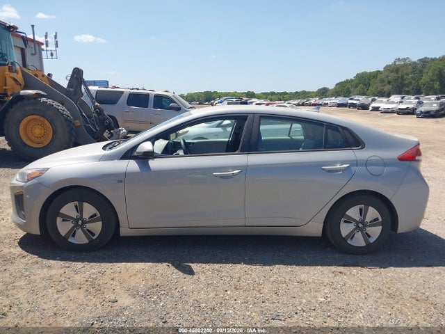 2020 Hyundai Ioniq Hybrid Blue მანქანა იყიდება აუქციონზე, vin: KMHC65LC1LU220710, აუქციონის ნომერი: 45802240