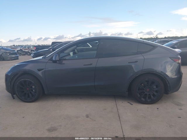 Продаж на аукціоні авто 2022 Tesla Model Y Long Range Dual Motor All-wheel Drive, vin: 7SAYGDEE2NA006269, номер лоту: 45802321