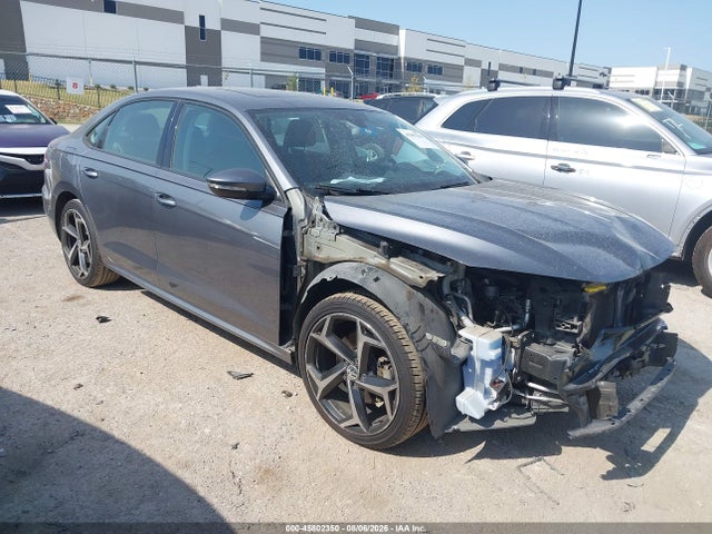 Продаж на аукціоні авто 2020 Volkswagen Passat 2.0t R-line, vin: 1VWMA7A38LC017421, номер лоту: 45802350