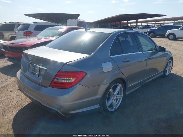 Продажа на аукционе авто 2013 Mercedes-benz C 250 Sport, vin: WDDGF4HB6DR266639, номер лота: 45802353