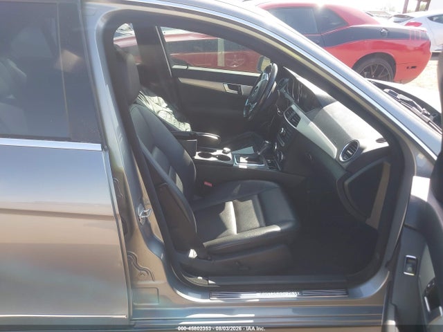 Продажа на аукционе авто 2013 Mercedes-benz C 250 Sport, vin: WDDGF4HB6DR266639, номер лота: 45802353