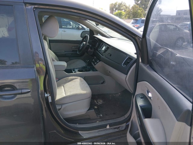 KIA SEDONA LX 2015 KNDMB5C17F6037758 Image 5