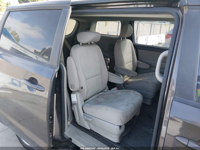 KIA SEDONA LX 2015 KNDMB5C17F6037758 Image 8