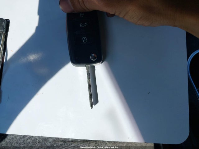 Продаж на аукціоні авто 2016 Volkswagen Beetle 1.8t Classic, vin: 3VWF17ATXGM634848, номер лоту: 45802496
