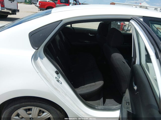 45802570 :رقم المزاد ، 3KPA24AD7NE478616 vin ، 2022 Kia Rio S مزاد بيع