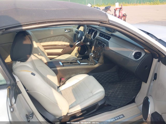 45802639 :رقم المزاد ، 1ZVBP8ENXA5165093 vin ، 2010 Ford Mustang مزاد بيع