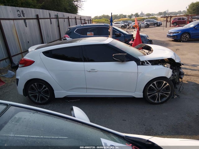 KMHTC6AE5GU302111 Hyundai Veloster Turbo