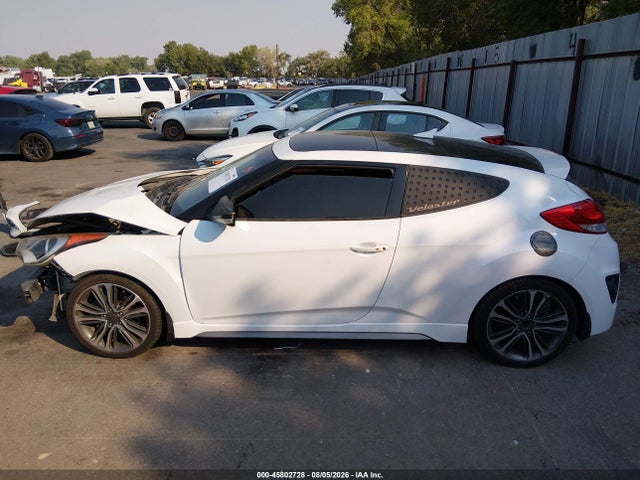 KMHTC6AE5GU302111 Hyundai Veloster Turbo