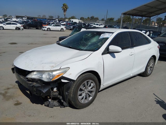 Toyota CAMRY LE 2015 4T4BF1FK1FR471034 Image 2