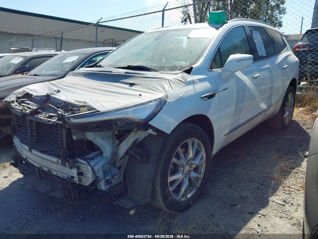 5GAERCKW8NJ131260 Buick Enclave Fwd Premium