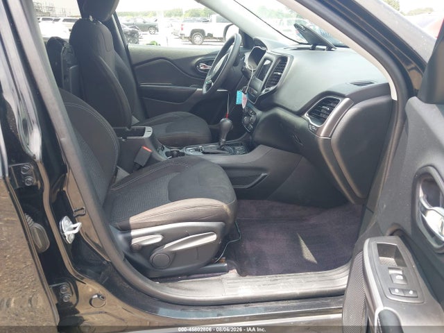 Продажа на аукционе авто 2019 Jeep Cherokee Latitude Fwd, vin: 1C4PJLCB2KD175789, номер лота: 45802806