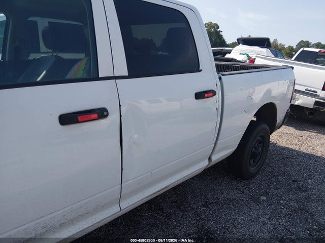 45802900 :رقم المزاد ، 3C6TR4CT6HG623993 vin ، 2017 Ram 2500 Tradesman  4x2 6'4 Box مزاد بيع