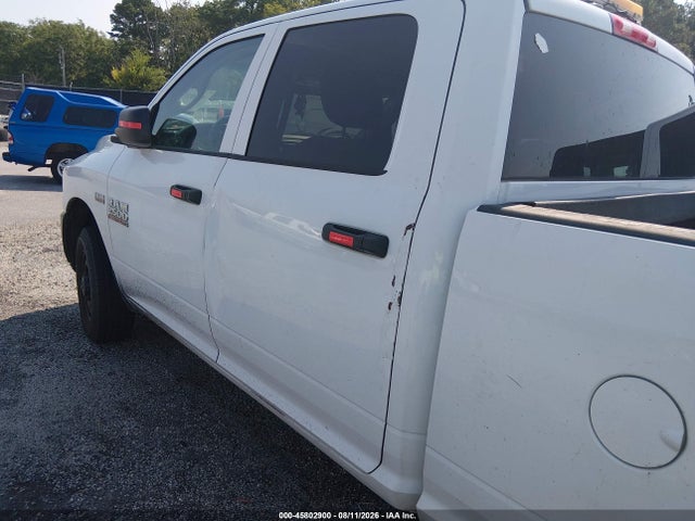 45802900 :رقم المزاد ، 3C6TR4CT6HG623993 vin ، 2017 Ram 2500 Tradesman  4x2 6'4 Box مزاد بيع