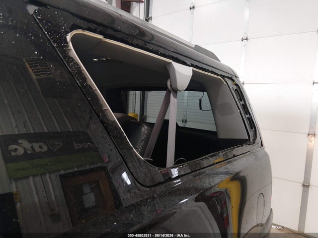 Продажа на аукционе авто 2015 Gmc Yukon Xl 1500 Denali, vin: 1GKS2JKJ8FR299471, номер лота: 45802931