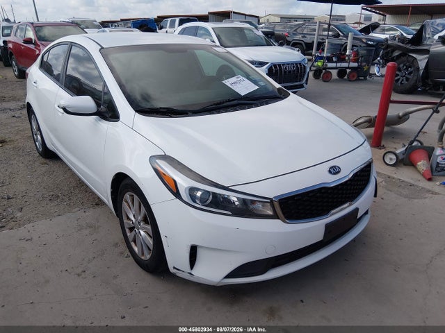 45802934 :رقم المزاد ، 3KPFK4A77JE240078 vin ، 2018 Kia Forte Lx مزاد بيع