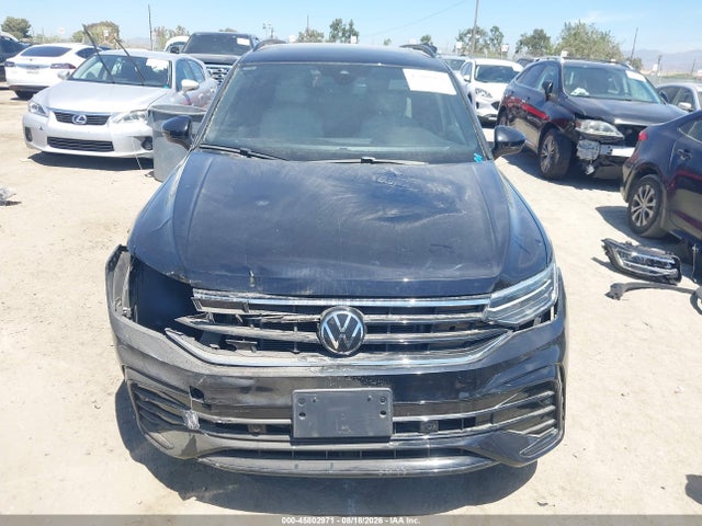 2024 Volkswagen Tiguan 2.0t Se R-line Black მანქანა იყიდება აუქციონზე, vin: 3VVCB7AX1RM003044, აუქციონის ნომერი: 45802971