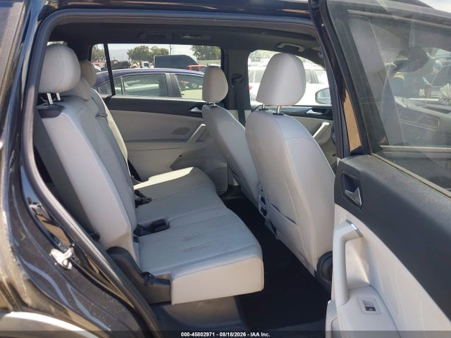 2024 Volkswagen Tiguan 2.0t Se R-line Black მანქანა იყიდება აუქციონზე, vin: 3VVCB7AX1RM003044, აუქციონის ნომერი: 45802971