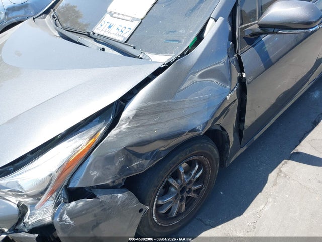 Toyota Prius Two 2017 JTDKBRFU1H3057528 Image 12