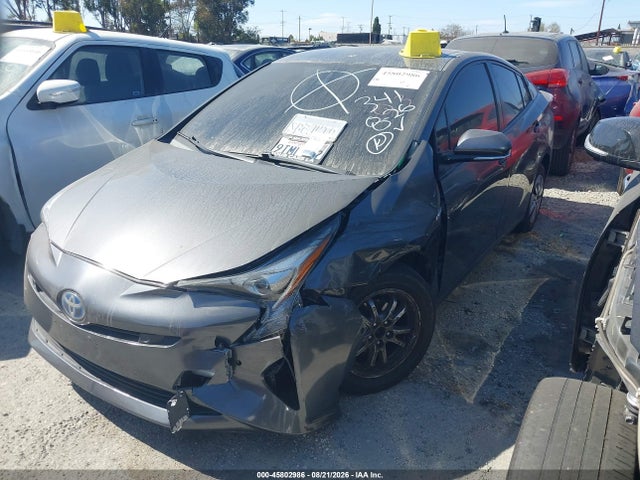Toyota Prius Two 2017 JTDKBRFU1H3057528 Image 2