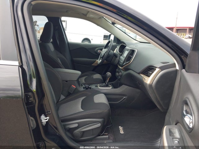 1C4PJLCX6JD595131 Jeep Cherokee Latitude Fwd