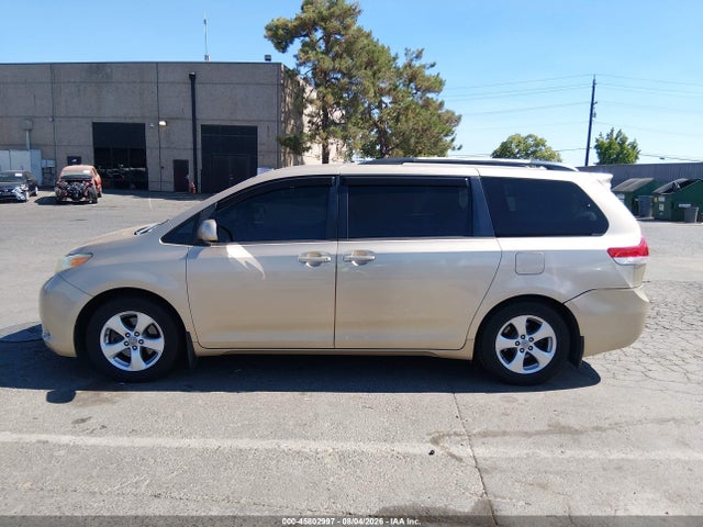 Aukcja sprzedaży 2011 Toyota Sienna Le V6, vin: 5TDKK3DC2BS134842, numer aukcji: 45802997