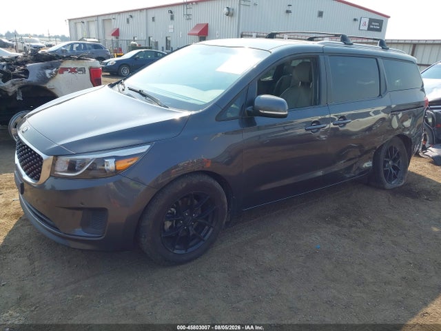 KIA SEDONA LX 2018 KNDMB5C12J6399537 Image 2