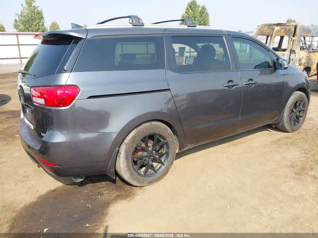 KIA SEDONA LX 2018 KNDMB5C12J6399537 Image 4