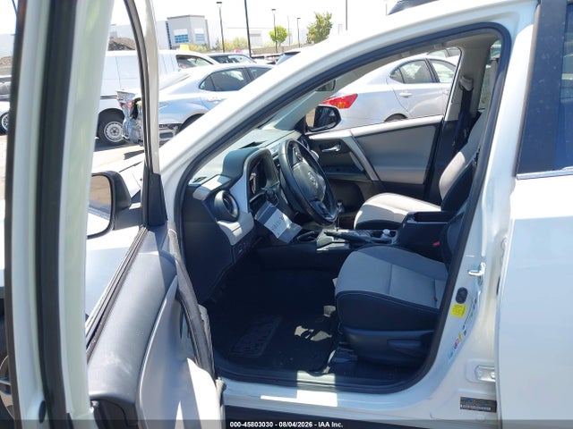 Toyota Rav4 Xle 2017 JTMWFREV4HJ121895 Image 5
