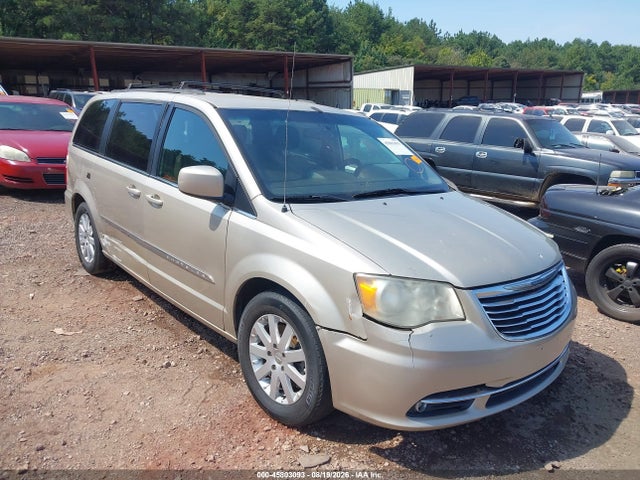 45803093 :رقم المزاد ، 2C4RC1BG8FR664513 vin ، 2015 Chrysler Town & Country Touring مزاد بيع