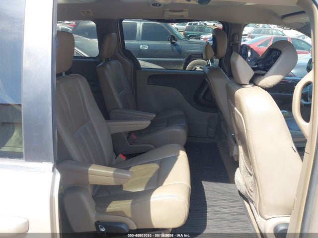 45803093 :رقم المزاد ، 2C4RC1BG8FR664513 vin ، 2015 Chrysler Town & Country Touring مزاد بيع